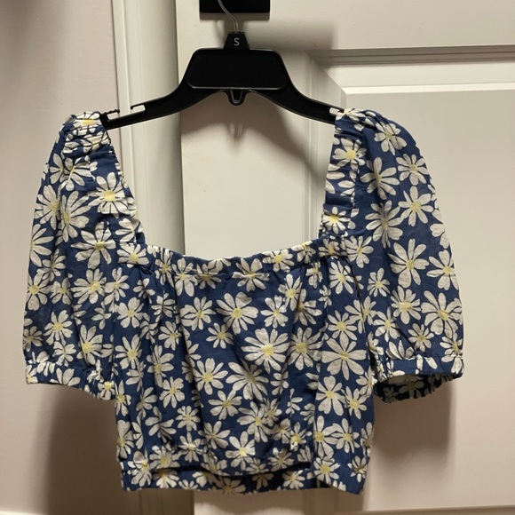 American Eagle Floral Crop Top NWOT - Picture 2 of 4